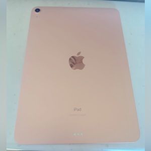iPad Air 4 th generation. 10.9”, 64GB, in new condition.